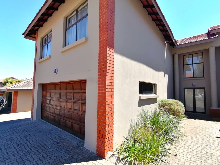 3 Bedroom Property for Sale in Woodland Hills Wildlife Estate Free State